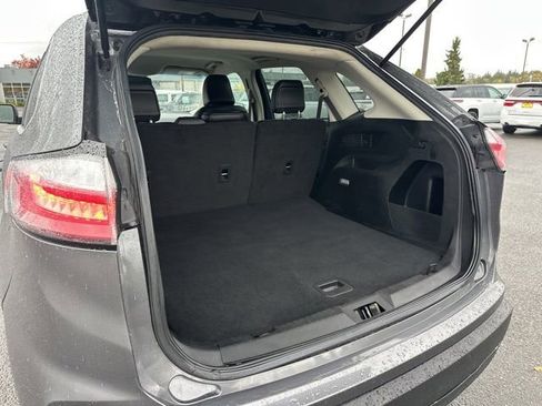 Used 2022 Ford Edge SEL image 14