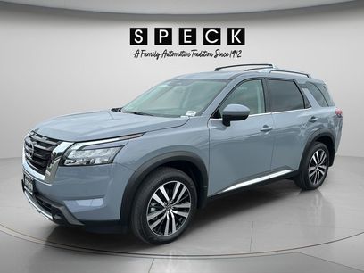 Used 2025 Nissan Pathfinder Platinum w/ Cargo Package