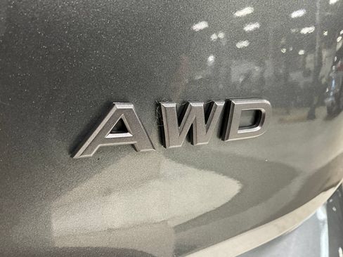 Used 2025 Nissan Rogue SV AWD/4WD image 10
