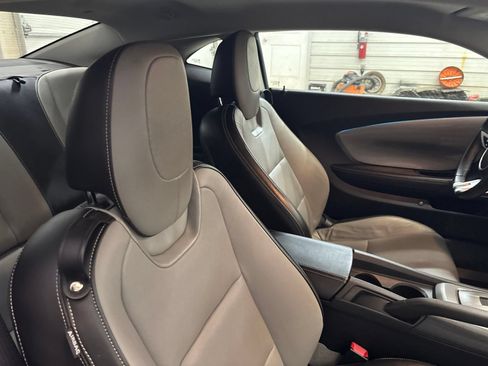 Used 2010 Chevrolet Camaro LT RWD image 24