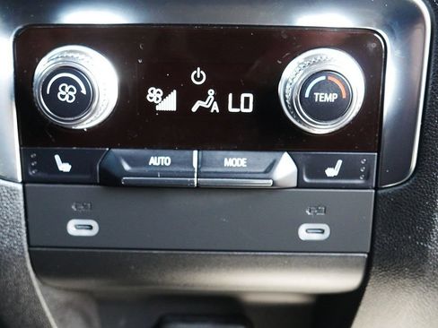 Used 2022 GMC Yukon AT4 AWD/4WD image 62