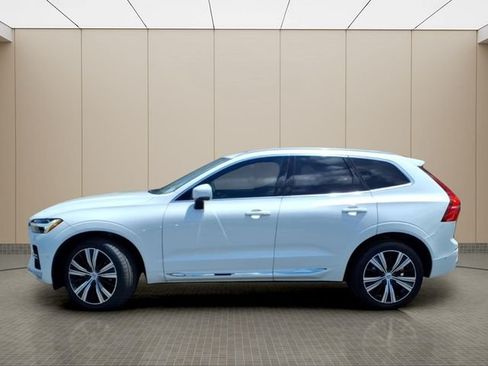 Used 2023 Volvo XC60 B5 Plus w/ Climate Package AWD/4WD image 16