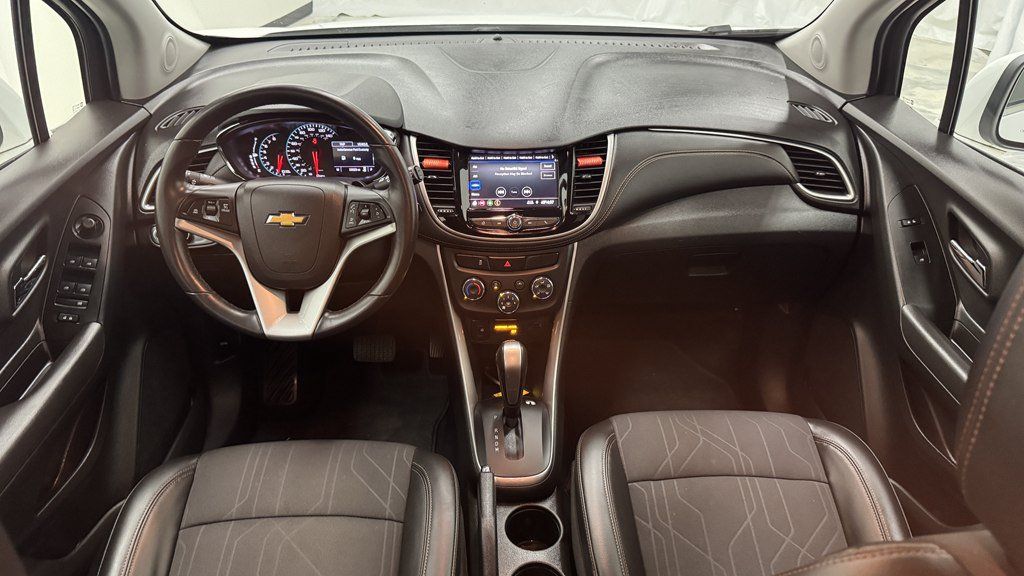 Used 2020 Chevrolet Trax LT w/ LT Convenience Package FWD image 21