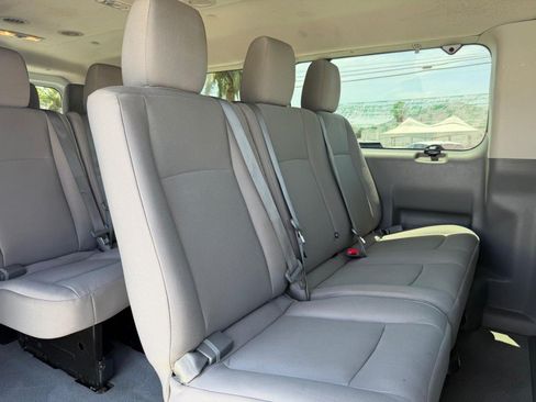 Used 2015 Nissan NV 3500 SV w/ Technology Package RWD image 39