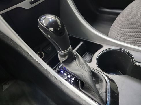 Used 2012 Hyundai Sonata SE image 25