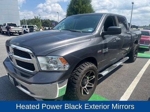 Used 2017 RAM 1500 Classic SLT AWD/4WD image 3