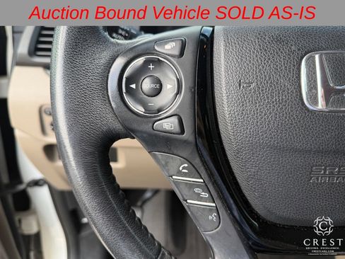 Used 2017 Honda Pilot Touring image 16