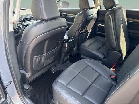 Used 2022 Kia Telluride EX w/ EX Premium Package FWD image 27