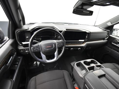 Used 2024 GMC Sierra 2500 SLE w/ SLE Value Package; image 11