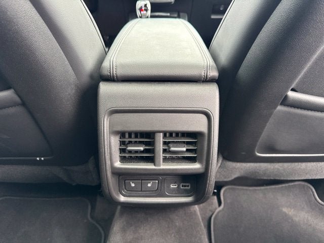 Certified 2023 Cadillac XT4 Luxury w/ Cold Weather Package AWD/4WD image 25