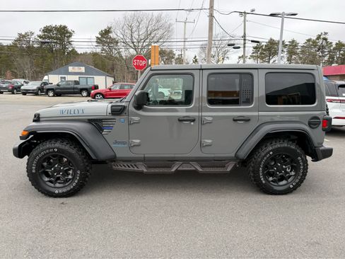 Used 2023 Jeep Wrangler Unlimited w/ Cold Weather Group AWD/4WD image 5