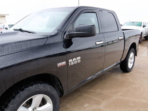 Used 2014 RAM 1500 Classic SLT AWD/4WD image 7