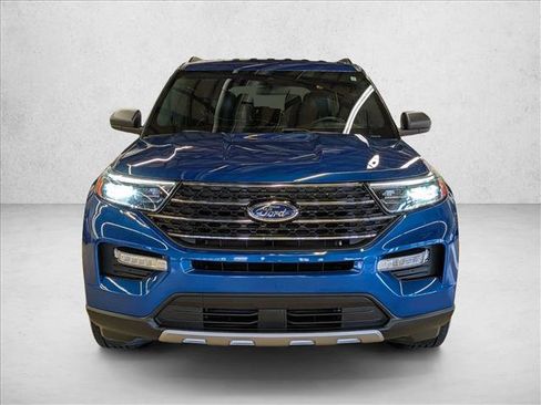 Used 2020 Ford Explorer XLT w/ Equipment Group 202A AWD/4WD image 2