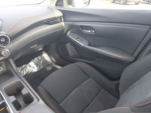 Used 2025 Nissan Sentra SR w/ Midnight Edition image 15