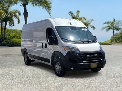 Used 2025 RAM ProMaster 2500 w/ Convenience Group FWD image 6