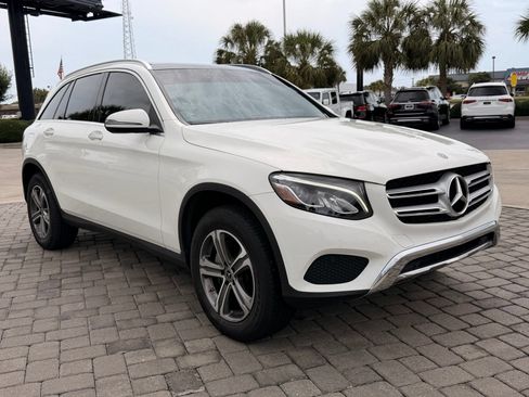 Used 2019 Mercedes-Benz GLC 300 4MATIC image 6