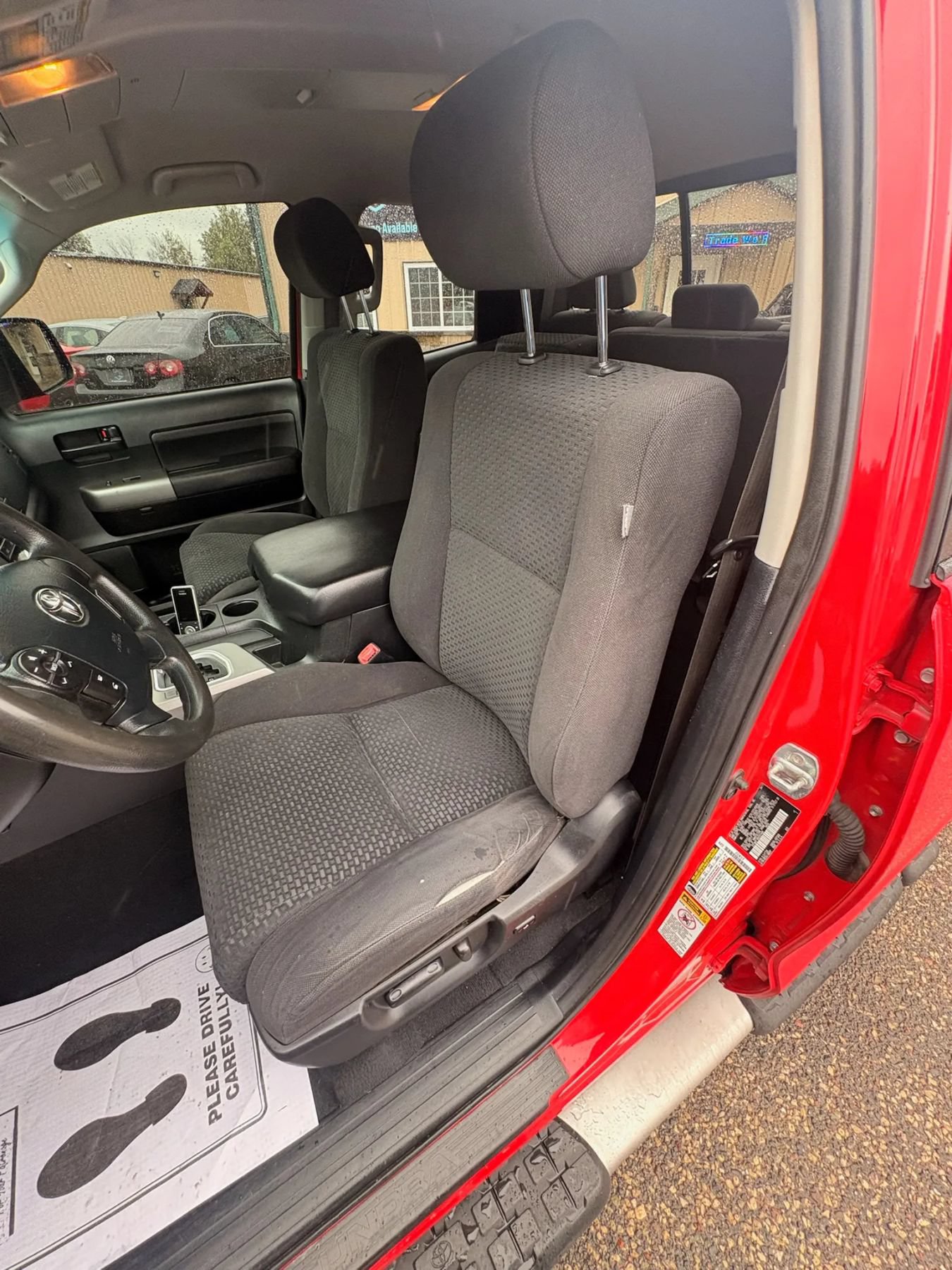 Used 2011 Toyota Tundra 4x4 Double Cab w/ SR5 Pkg image 16