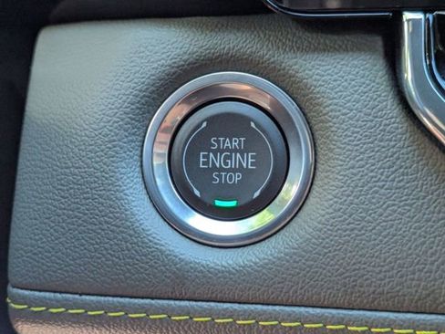New 2026 Chevrolet Colorado ZR2 w/ Technology Package AWD/4WD image 23