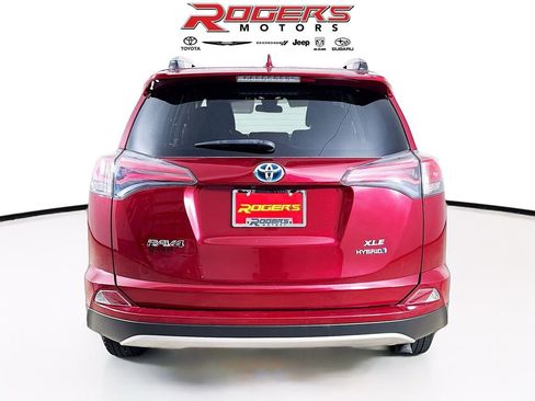 Certified 2018 Toyota RAV4 XLE image 6