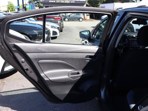 Used 2025 Nissan Versa SV FWD image 23