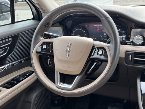 Used 2022 Lincoln Corsair FWD w/ Premium Package image 12