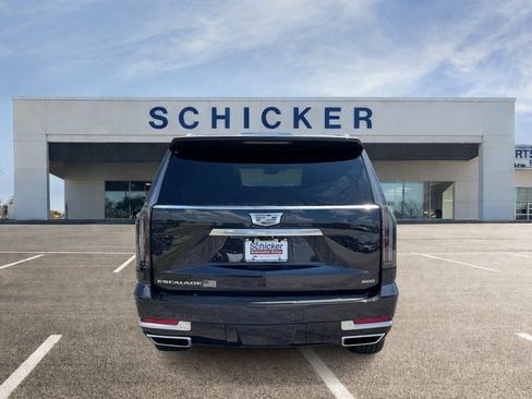 Used 2026 Cadillac Escalade Luxury w/ LPO, Radiant Package AWD/4WD image 4