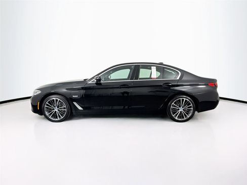 Used 2023 BMW 530e xDrive image 9