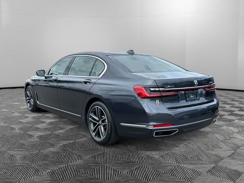 Used 2020 BMW 750i xDrive w/ Executive Package AWD/4WD image 3
