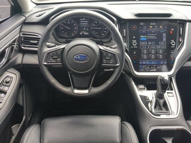 Used 2025 Subaru Outback Touring AWD/4WD image 15