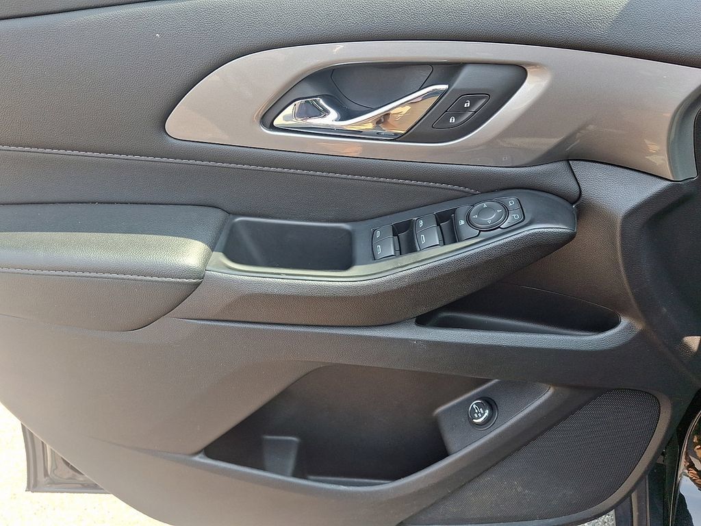 Certified 2023 Chevrolet Traverse LT AWD/4WD image 12