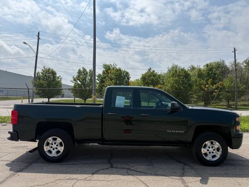 Used 2015 Chevrolet Silverado 1500 W/T w/ Trailering Package AWD/4WD image 5