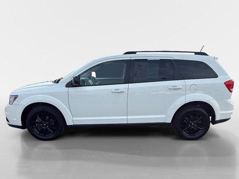 Used 2019 Dodge Journey SE w/ Connectivity Group FWD image 2