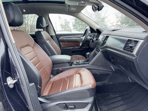 Used 2021 Volkswagen Atlas SEL Premium R-Line image 27