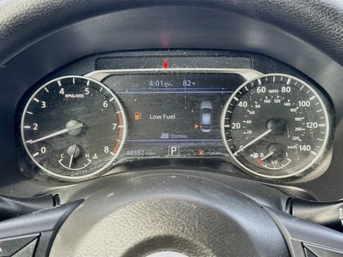 Used 2024 Nissan Altima 2.5 SV FWD image 12