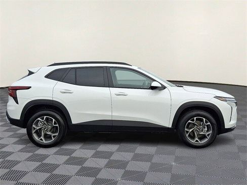 New 2026 Chevrolet Trax LT w/ Driver Confidence Package image 5