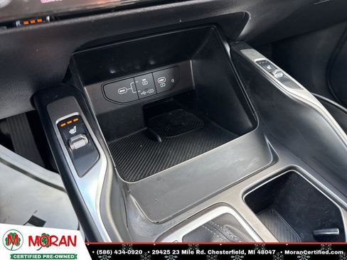 Used 2025 Kia Sorento S image 17