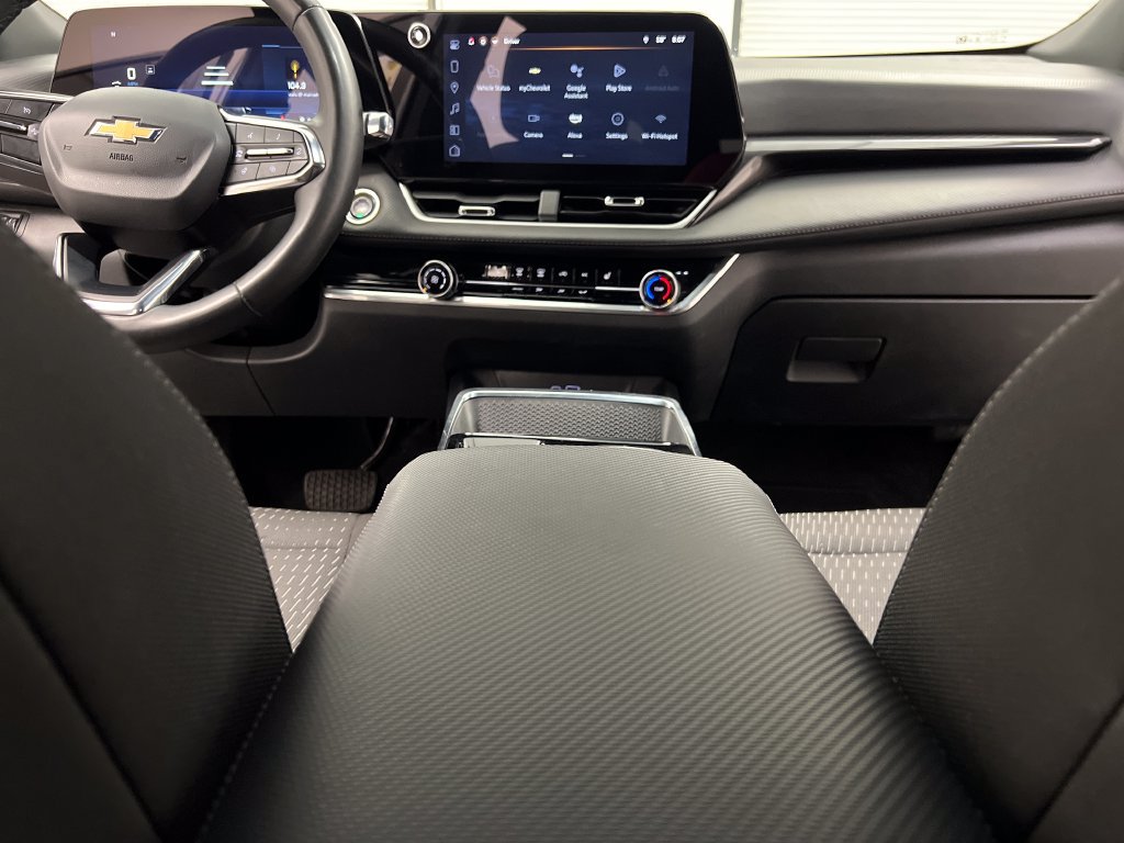 Used 2025 Chevrolet Equinox LT FWD image 43