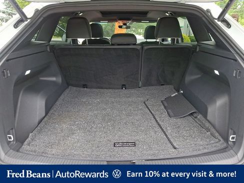 Certified 2025 Volkswagen Atlas Cross Sport SEL Premium R-Line AWD/4WD image 35