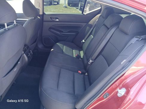 Used 2019 Nissan Altima 2.5 SV FWD image 13