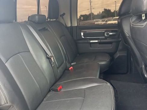Used 2018 RAM 1500 Laramie AWD/4WD image 18