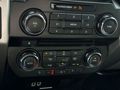 Used 2018 Ford F150 Lariat image 21