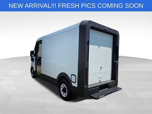 Used 2024 Chevrolet Brightdrop 400 w/ Commercial Equipment Package AWD/4WD image 2