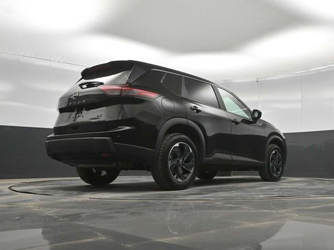 Used 2024 Nissan Rogue SV FWD image 37