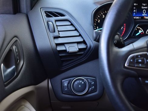 Used 2019 Ford Escape SEL FWD image 40