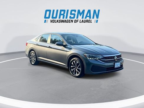 Used 2024 Volkswagen Jetta S FWD image 2
