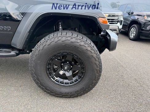 Used 2021 Jeep Gladiator Sport AWD/4WD image 3