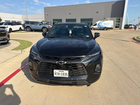 Used 2021 Chevrolet Blazer RS w/ Enhanced Convenience Package FWD image 2