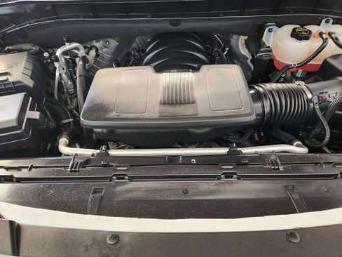 Certified 2025 Chevrolet Tahoe LS image 33