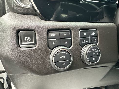 Used 2024 Chevrolet Silverado 1500 High Country w/ Z71 Off-Road Package image 20