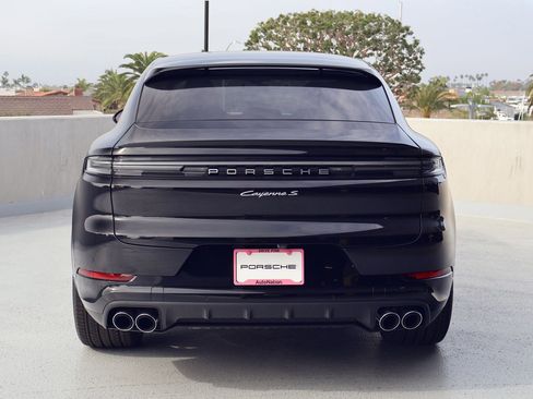 New 2026 Porsche Cayenne S image 10